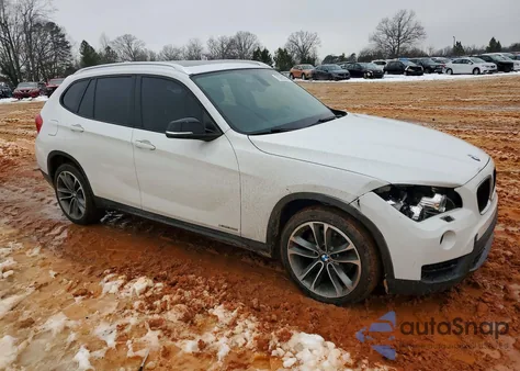 2013 BMW X1 xDrive28I z USA, uszkodzony, nr VIN WBAVL1C53DVR90951